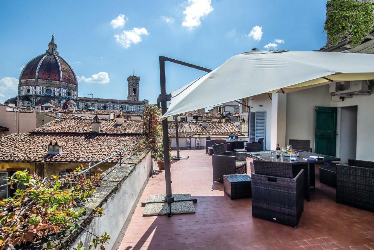 フィレンツェPenthouse With Big Terrace Duomo Viewアパートメント エクステリア 写真